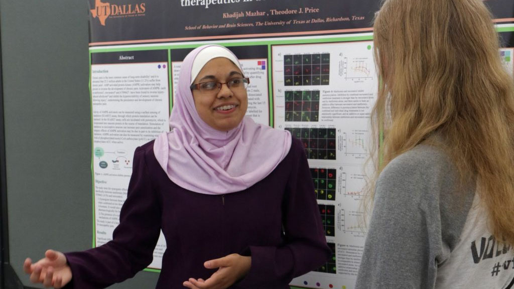 A SPUR student discusses her research